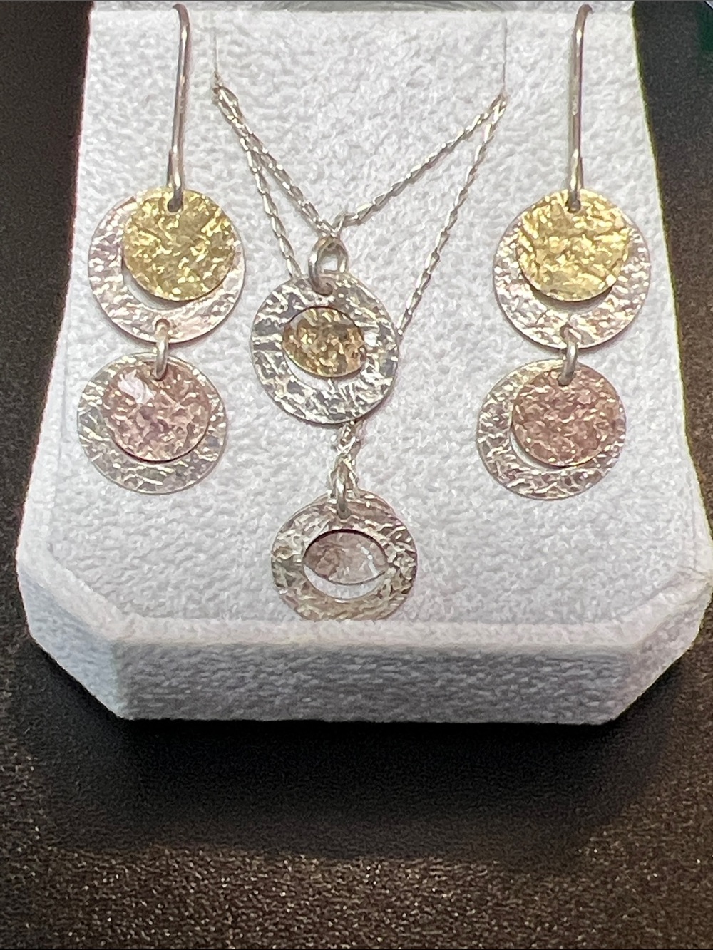 Triple-Tone Hammered Disc Necklace and Earring Set - Mixed Metal